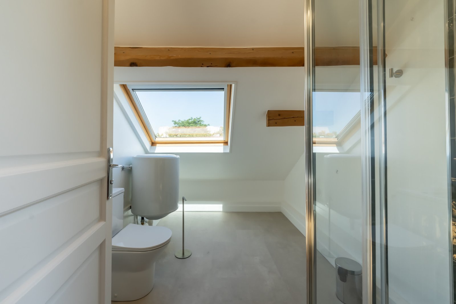 Suite 9 - Image 3